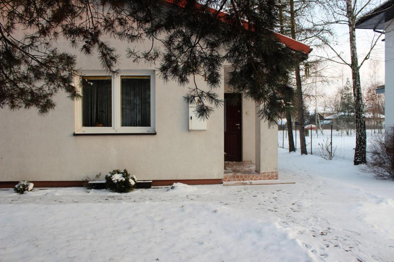 Dom Chotomow Apartment Bagian luar foto
